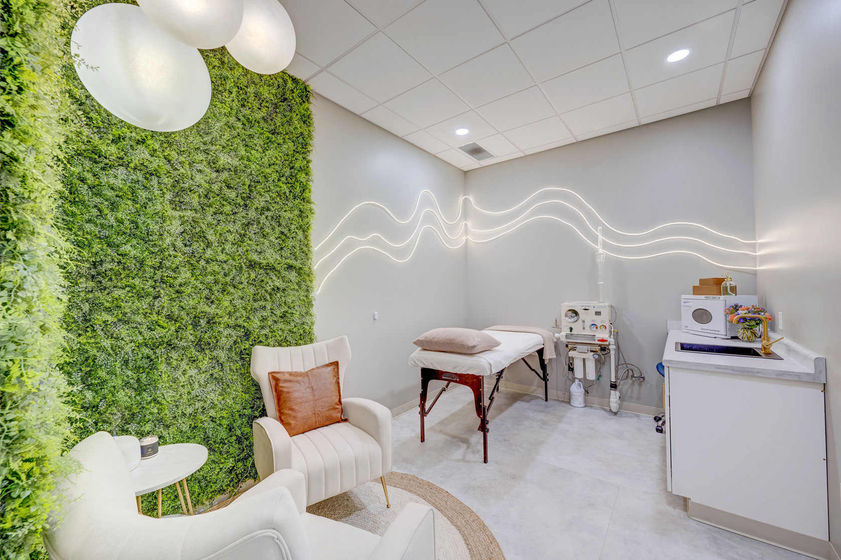 viva wellness colonic room